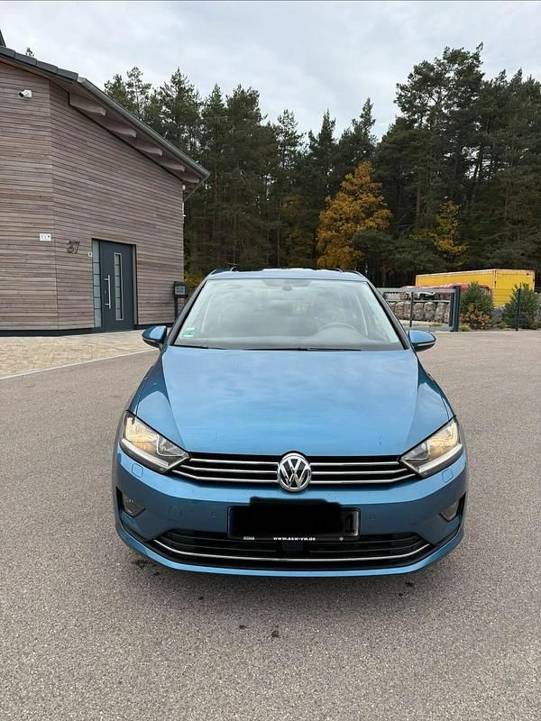 Blau Gebraucht 2015 VW Golf Sportsvan Van / Kleinbus | 13.250 € (Fairer Preis) - Bild 1/4