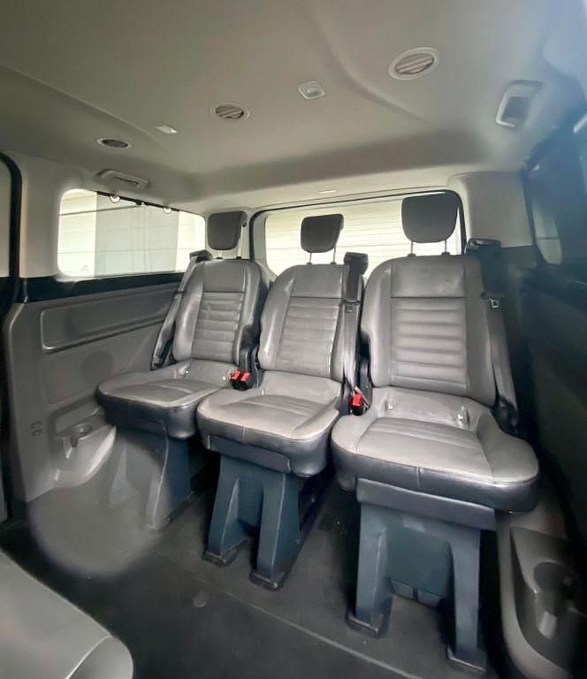 Gebraucht Ford Tourneo Titanium 170 PS (125 kW) 2019 Grau Van / Kleinbus