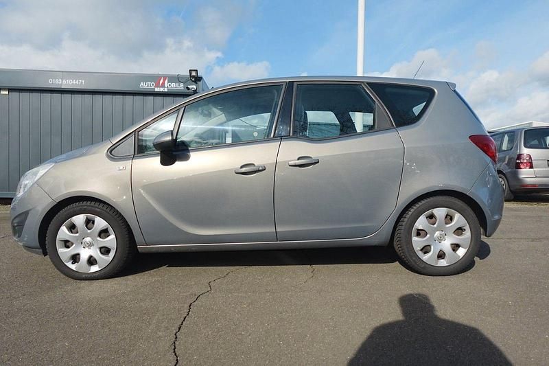 Gebraucht Opel Meriva Edition 120 PS (88 kW) 2010 Grau Van / Kleinbus