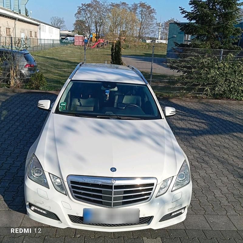 Gebraucht Mercedes E200 2013 Weiß Kombi