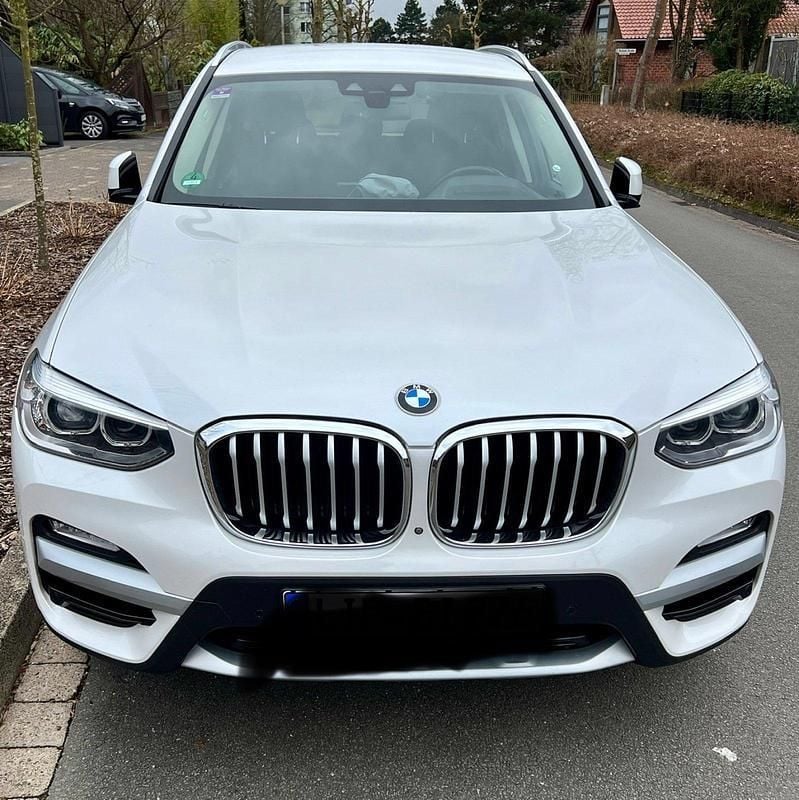 Weiß Gebraucht 2018 BMW X3 xLine SUV | 27.000 € (Fairer Preis) - Bild 1/4