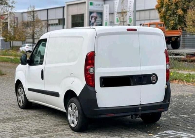 Gebraucht Fiat Doblò 95 PS (69 kW) 2013 Weiß Van / Kleinbus