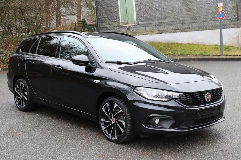 Gebraucht Fiat Tipo S 120 PS (88 kW) 2020 Schwarz Limousine