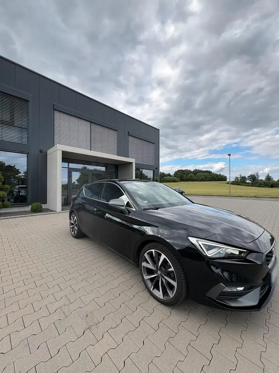 Gebraucht Seat Leon Beats 150 PS (110 kW) 2022 Schwarz Kleinwagen