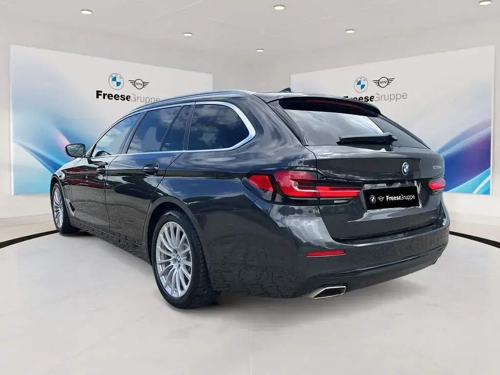 Gebraucht BMW 530e iPerformance 184 PS (135 kW) 2022 Grau Limousine