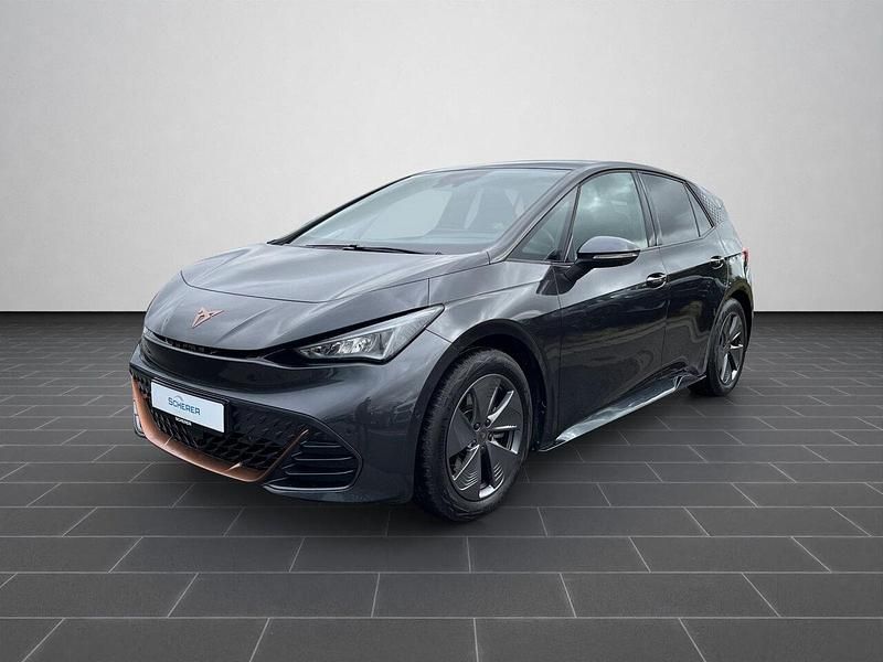 Quasargrau (metallic) Gebraucht 2023 Cupra Born Kleinwagen | 28.580 € (Etwas zu teuer) - Bild 1/4
