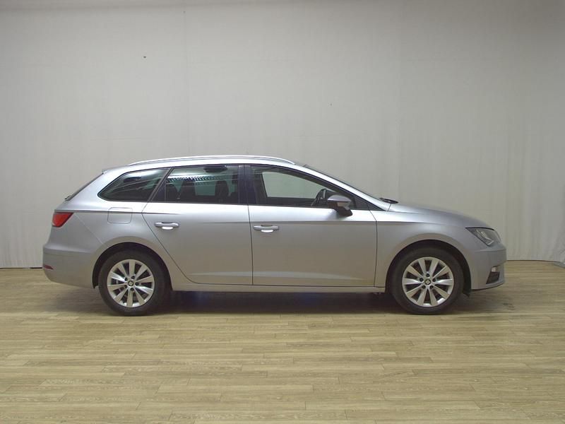 Urban silber (metallic) Gebraucht 2019 Seat Leon ST Style Kombi | 10.980 € (Superpreis) - Bild 1/4