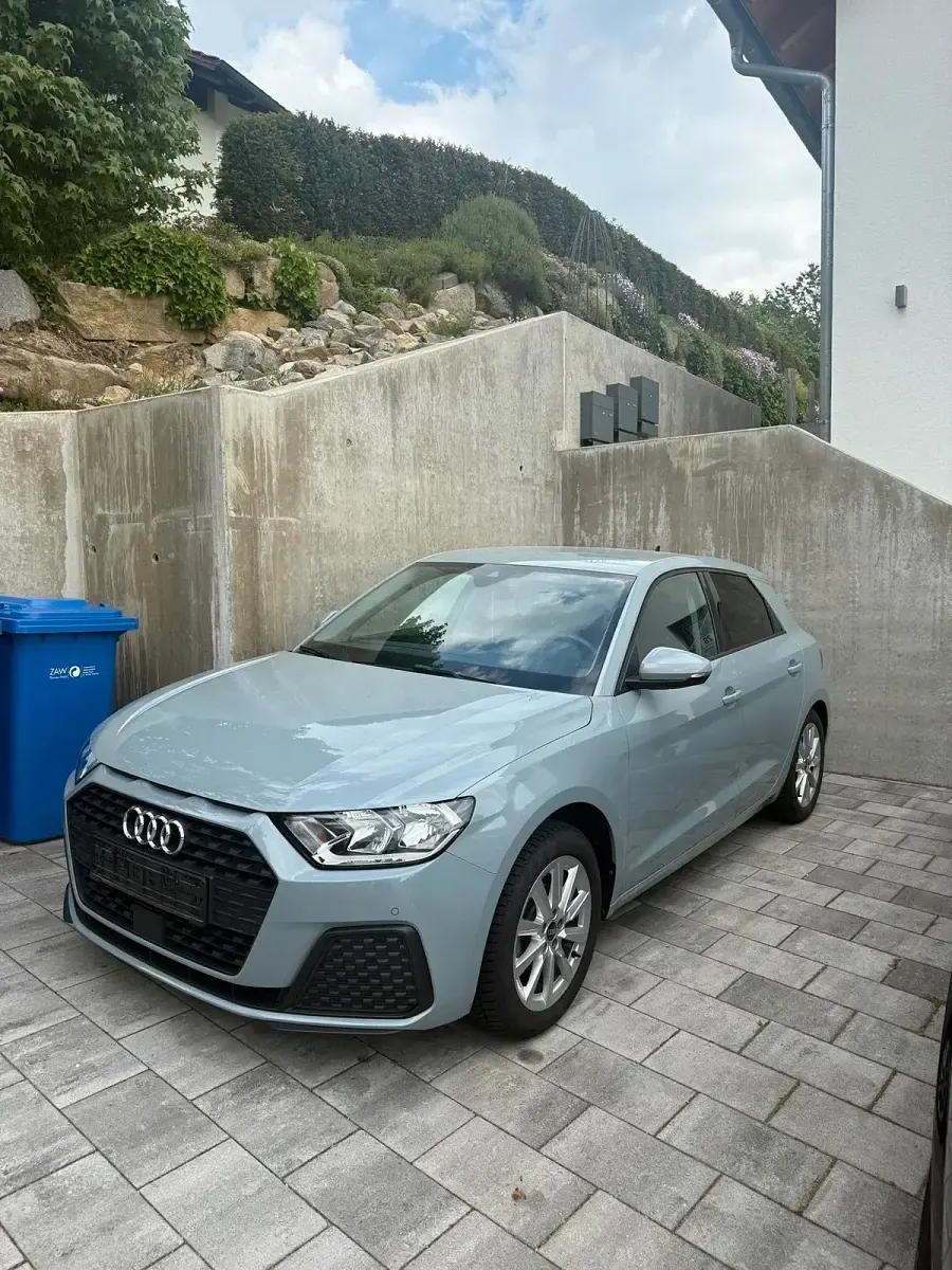Gebraucht Audi A1 Sportback Design 95 PS (69 kW) 2023 Grau Kleinwagen