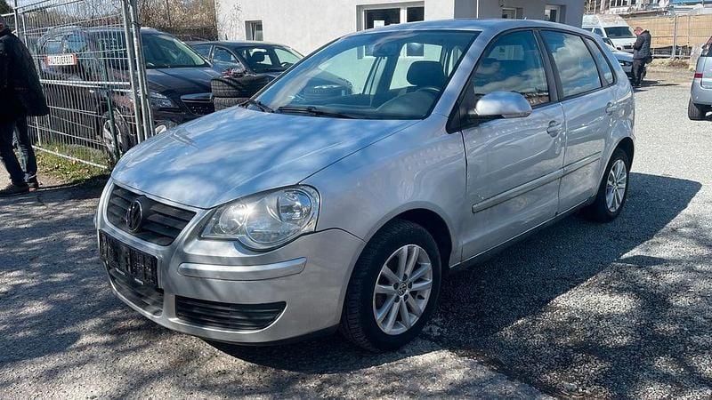 Gebraucht VW Polo Trendline 75 PS (55 kW) 2006 Silber Kleinwagen