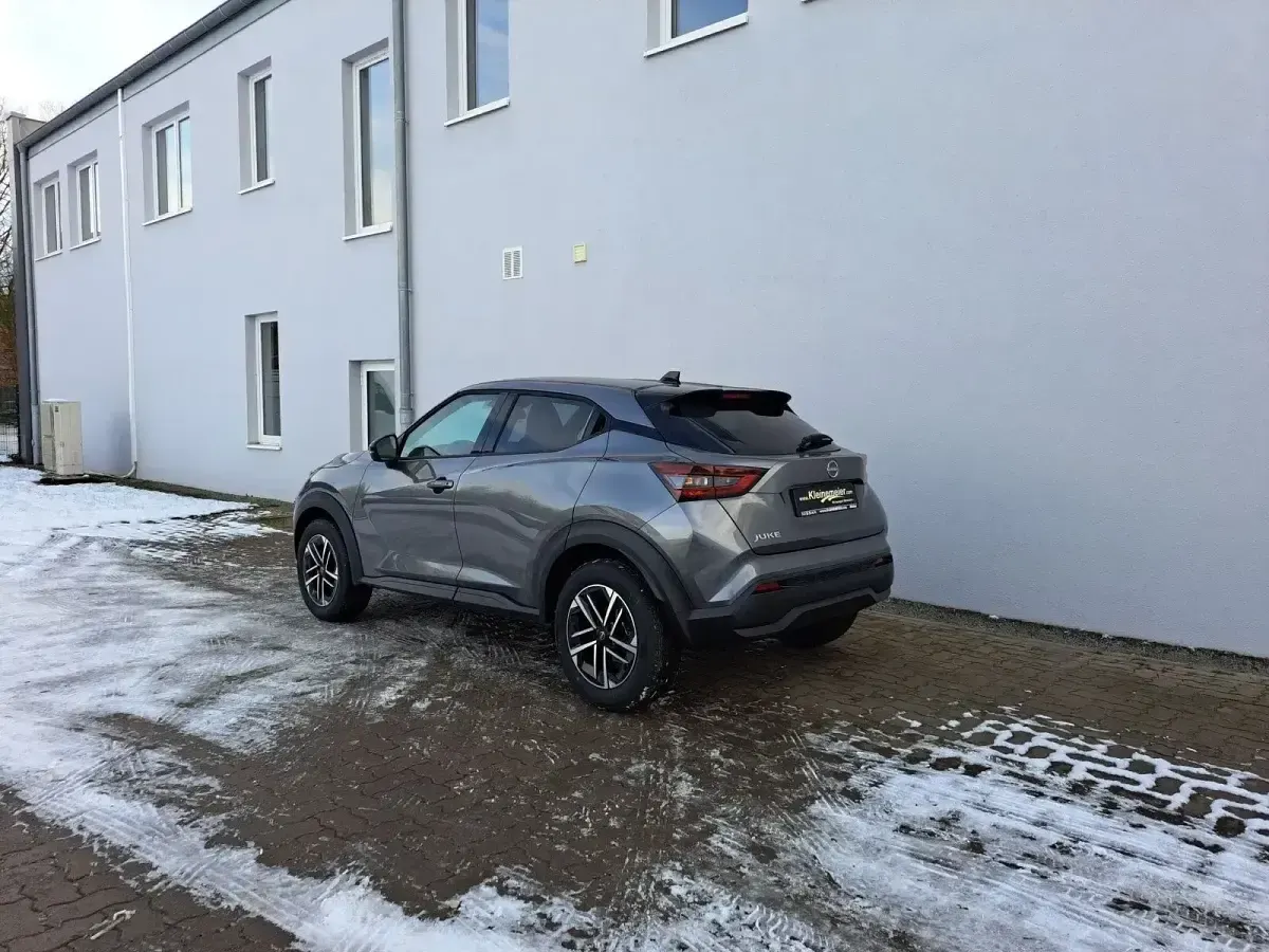 Neu Nissan Juke N-Connecta 84 PS (61 kW) 2026 Grau SUV
