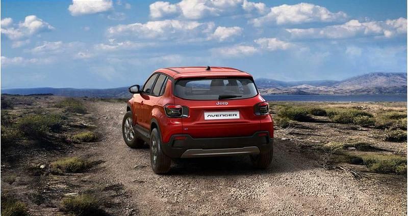 Neu Jeep Avenger EV Longitude 114 kW (156 PS) 2026 Ruby red SUV