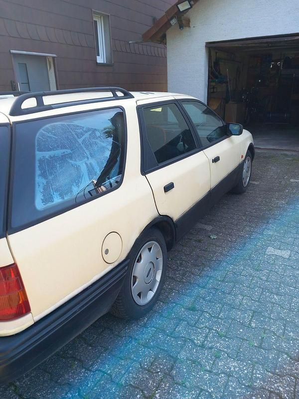 Gebraucht Ford Scorpio 116 PS (85 kW) 1995 Gelb Kombi