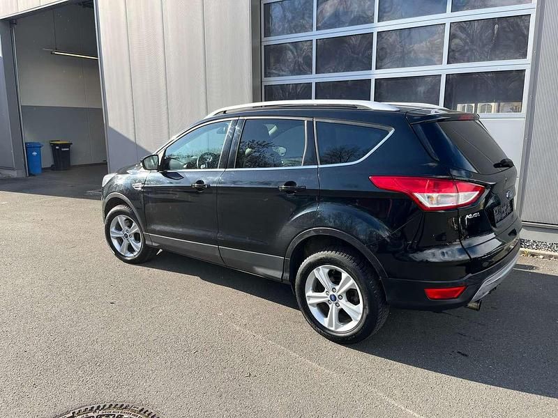 Gebraucht Ford Kuga SYNC Edition 182 PS (133 kW) 2016 Iridiumschwarz metallic SUV