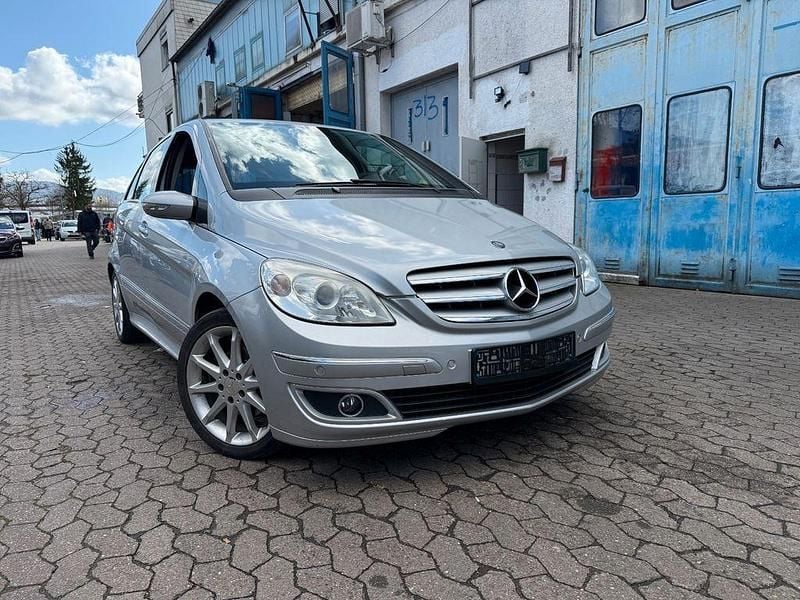 Gebraucht Mercedes E200 193 PS (141 kW) 2007 Silber Limousine