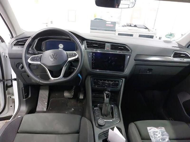 Gebraucht VW Tiguan Elegance 200 PS (147 kW) 2023 Weiss SUV