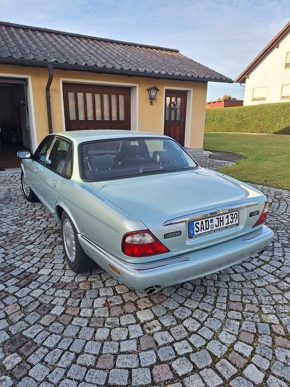Gebraucht Jaguar XJ8 237 PS (174 kW) 1999 Grün Limousine