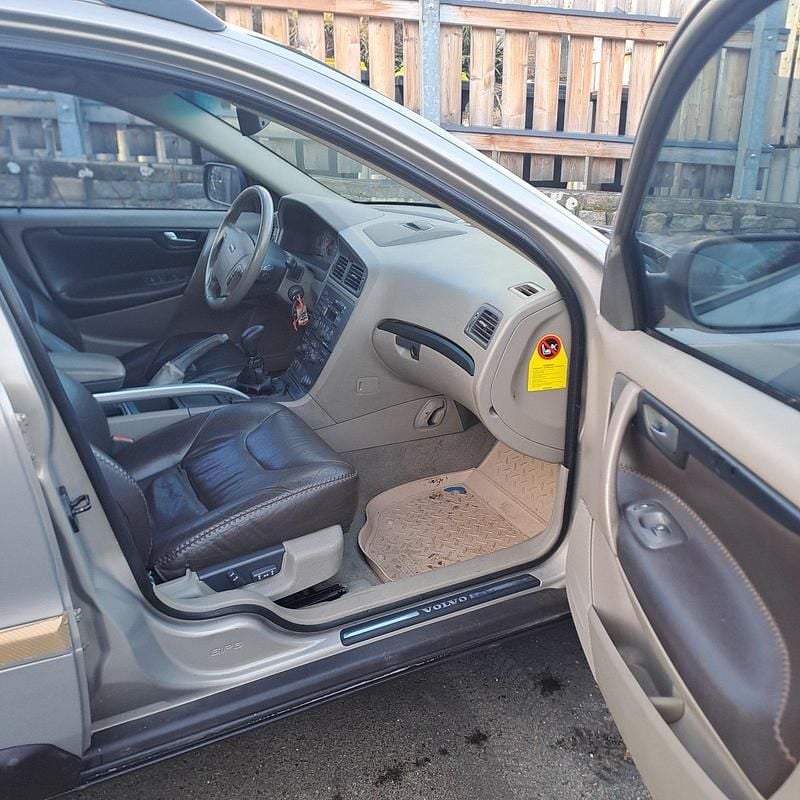 Gebraucht Volvo XC70 200 PS (147 kW) 2001 Gold Kombi