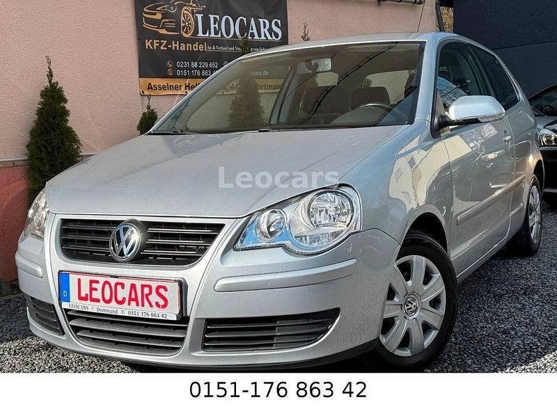 Silber Gebraucht 2009 VW Polo Trendline Kleinwagen | 3.750 € (Fairer Preis) - Bild 1/4