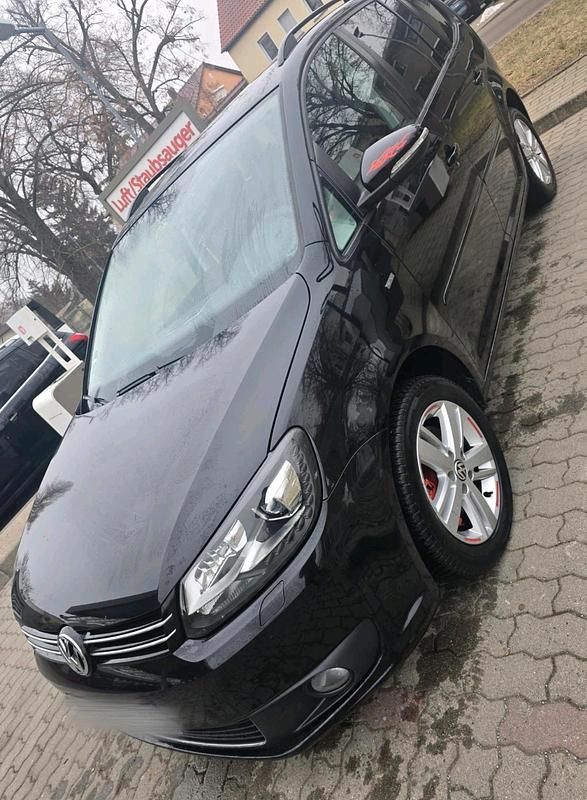 Gebraucht VW Touran 140 PS (102 kW) 2012 Schwarz Van / Kleinbus