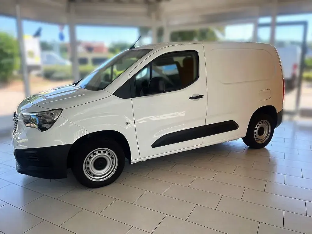 Gebraucht Opel Combo Edition 102 PS (75 kW) 2022 Weiß Van / Kleinbus