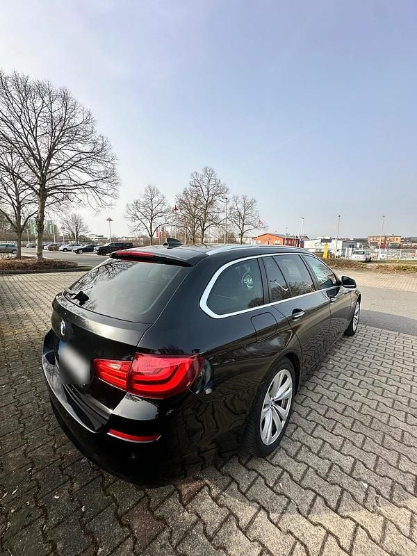 Gebraucht BMW 525 18 PS (13 kW) 2012 Schwarz Kombi