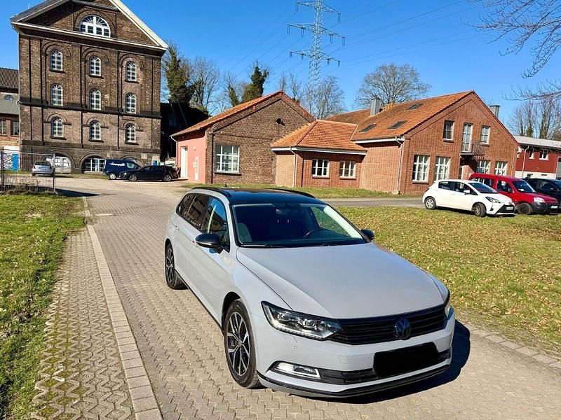 Gebraucht VW Passat 190 PS (139 kW) 2019 Grau Kombi