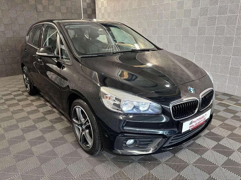 Black sapphire metallic Gebraucht 2018 BMW 218 Advantage Van / Kleinbus | 14.170 € (Fairer Preis) - Bild 1/4