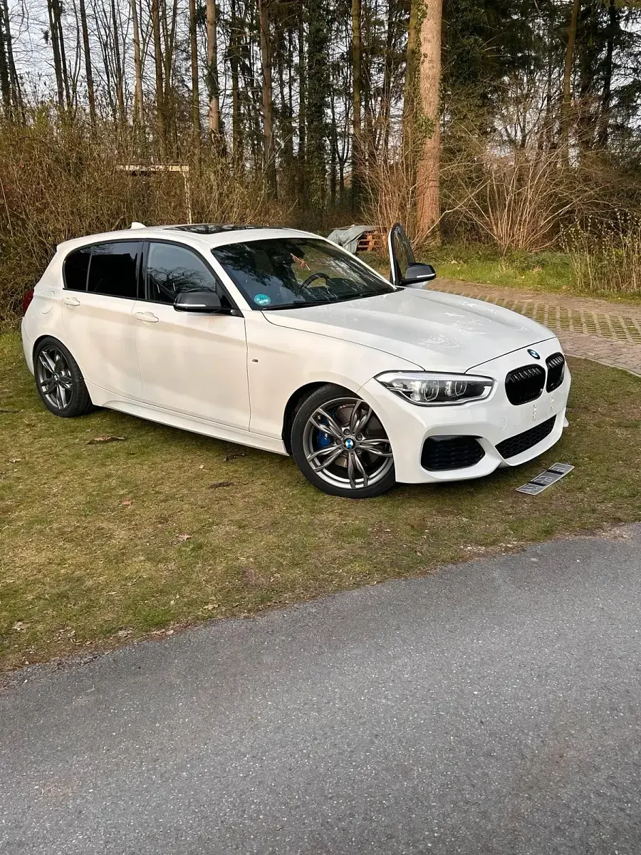 Gebraucht BMW M135 326 PS (239 kW) 2016 Weiß Kleinwagen