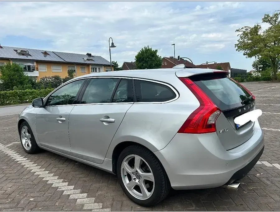 Gebraucht Volvo V60 163 PS (119 kW) 2012 Grau Kombi
