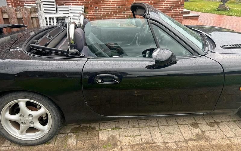 Schwarz Gebraucht 1998 Mazda MX5 Cabrio | 1.999 € (Superpreis) - Bild 1/4