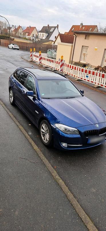 Gebraucht BMW 525 218 PS (160 kW) 2012 Blau Kombi