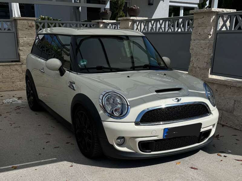 Weiß Gebraucht 2011 Mini Cooper SD Clubman Kombi | 5.900 € (Superpreis) - Bild 1/4