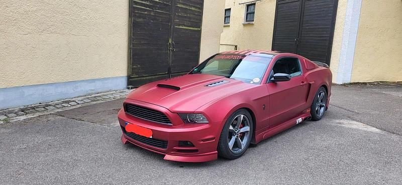 Rot Gebraucht 2014 Ford Mustang Coupé | 19.999 € (Fairer Preis) - Bild 1/4