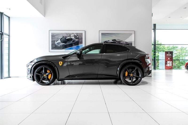 Grau Gebraucht 2023 Ferrari Purosangue SUV | 635.000 € - Bild 1/4