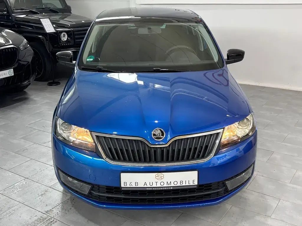 Gebraucht Skoda Rapid Style 105 PS (77 kW) 2015 Blau Kleinwagen