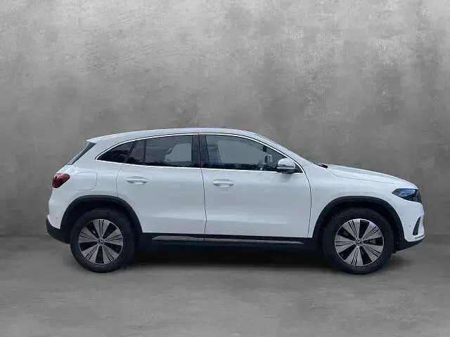Gebraucht Mercedes EQA250 139 kW (190 PS) 2025 Unilack polarweiß SUV