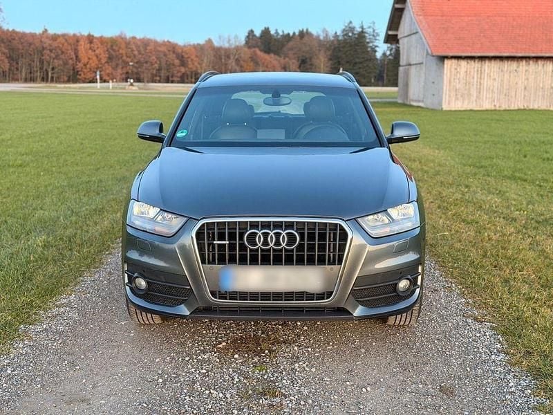 Grau Gebraucht 2012 Audi Q3 S-Line SUV | 8.900 € (Guter Preis) - Bild 1/4