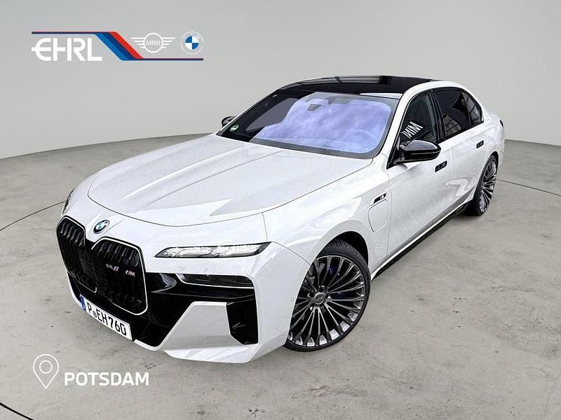 Gebraucht BMW M760e Executive 571 PS (419 kW) 2024 Weiß Limousine