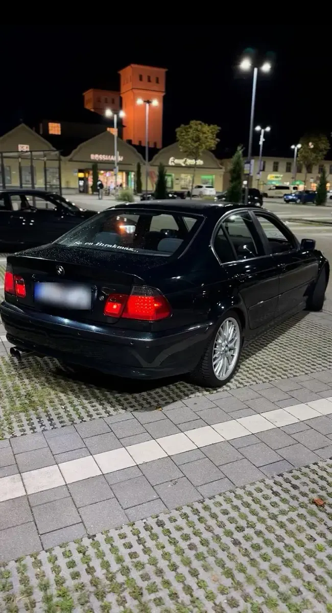 Gebraucht BMW 320 Sport Line 170 PS (125 kW) 2003 Grün Limousine