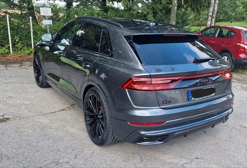 Gebraucht Audi Q8 Competition 286 PS (210 kW) 2023 Daytonagrau perleffekt SUV
