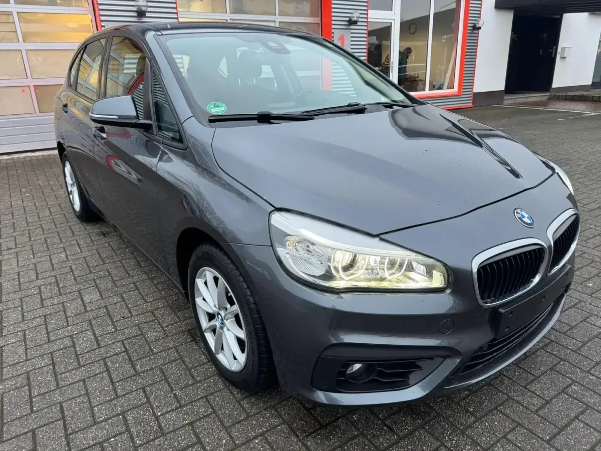 Gebraucht BMW 218 Basis 136 PS (100 kW) 2015 Grau Kombi