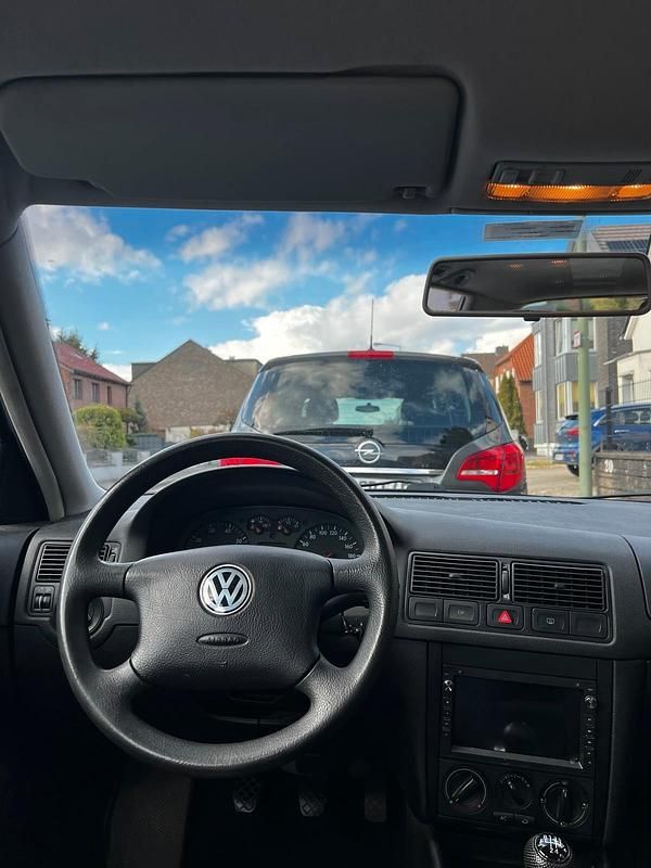 Gebraucht VW Golf IV 75 PS (55 kW) 2002 Silber Kleinwagen