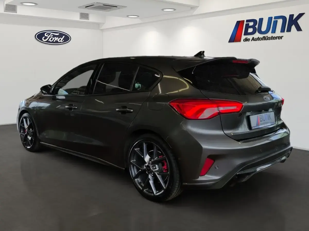 Gebraucht Ford Focus ST 280 PS (205 kW) 2022 Magneticgrau met Limousine