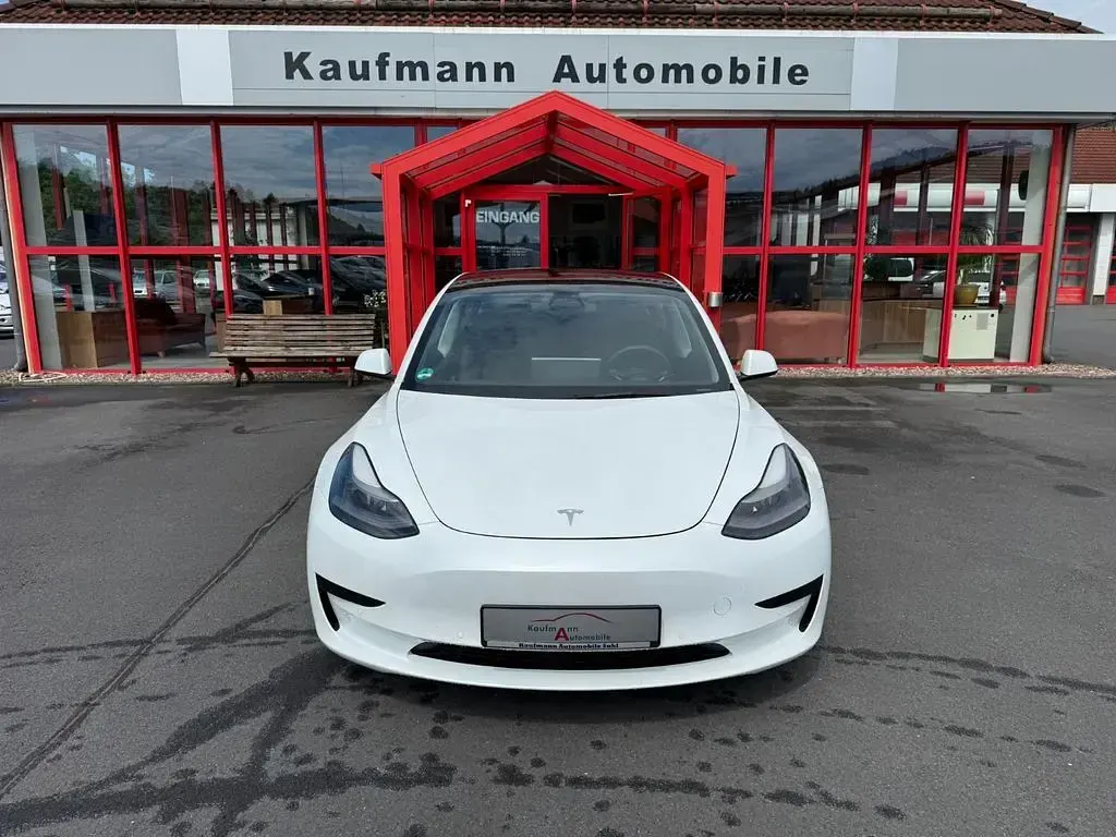 Gebraucht Tesla Model 3 RWD 239 kW (325 PS) 2022 Weiß Limousine