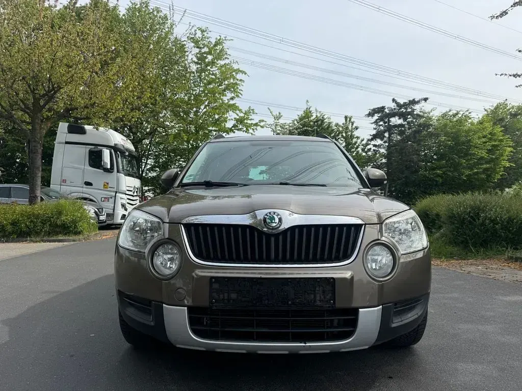 Gebraucht Skoda Yeti Plus Edition 110 PS (80 kW) 2012 Braun SUV