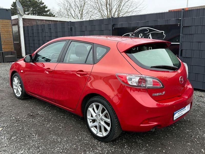 Gebraucht Mazda 3 Edition 116 PS (85 kW) 2012 Rot Limousine