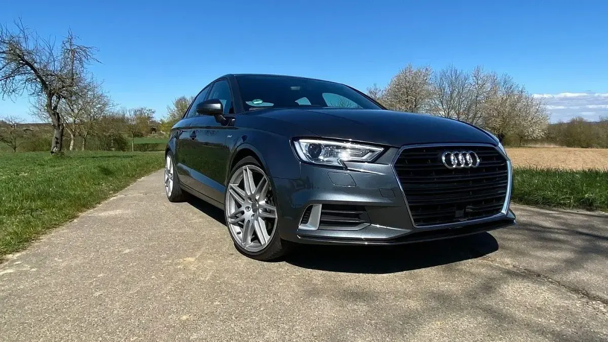 Gebraucht Audi A3 S-Line 150 PS (110 kW) 2017 Grau Limousine