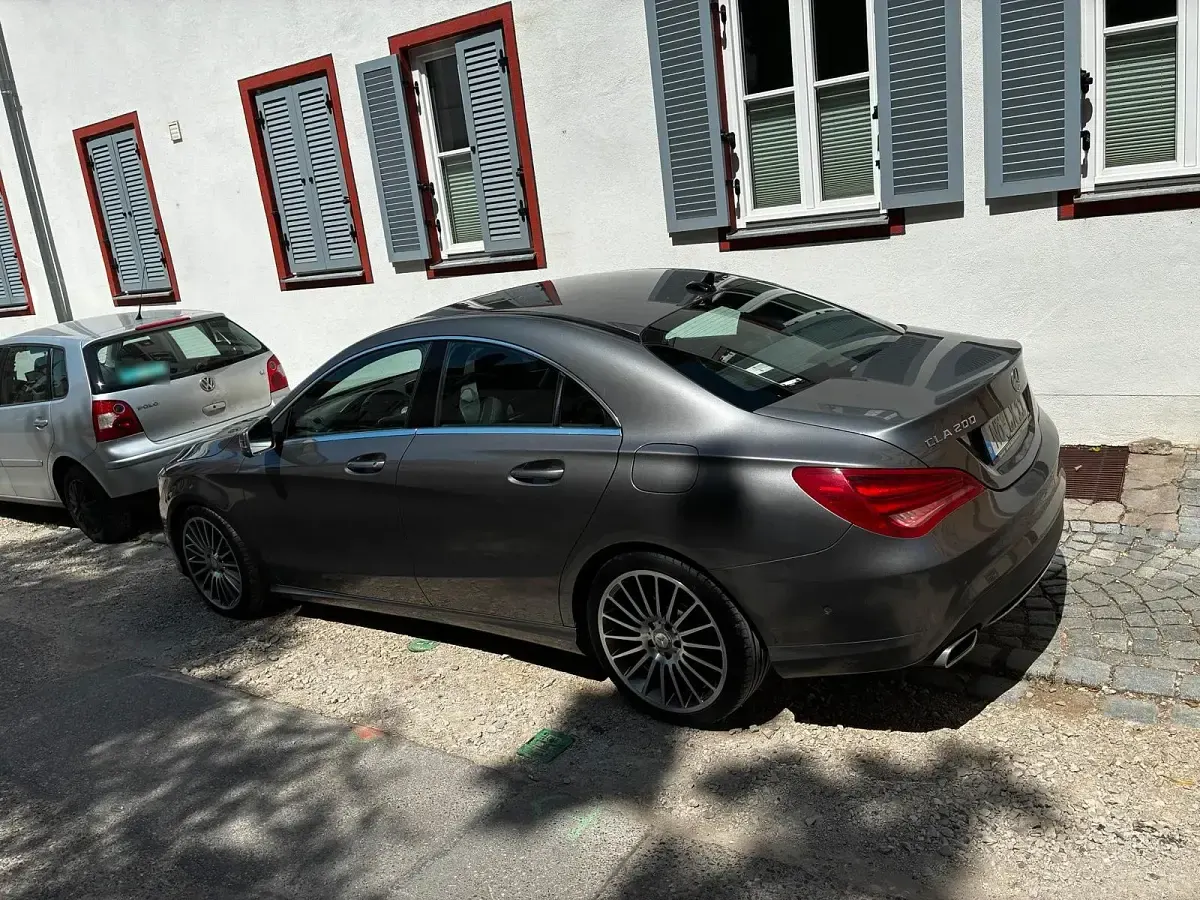 Gebraucht Mercedes CLA200 156 PS (114 kW) 2013 Grau Coupé