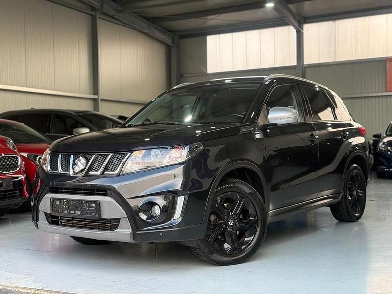 Gebraucht Suzuki Vitara 140 PS (102 kW) 2016 Schwarz SUV