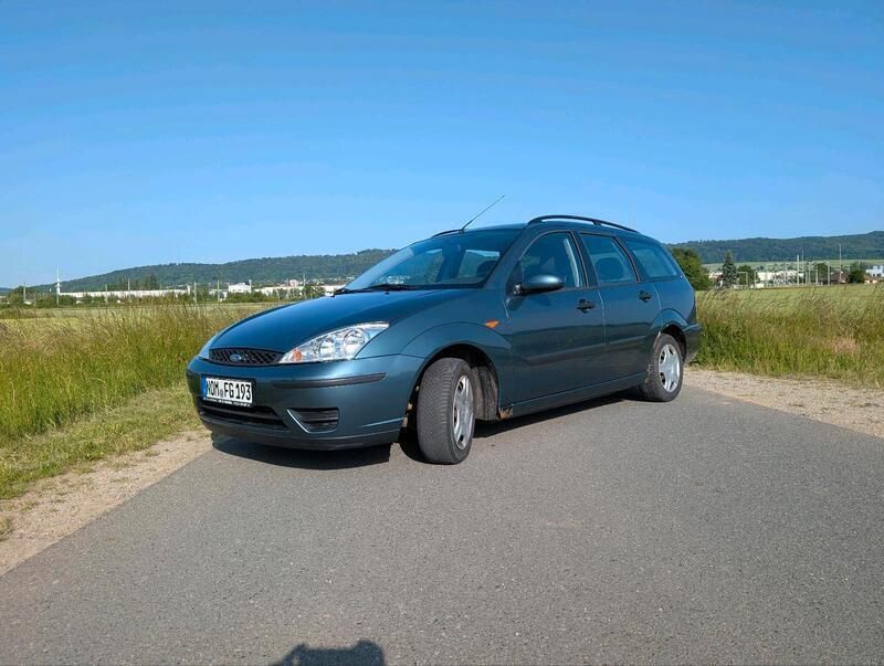 Grün Gebraucht 2002 Ford Focus Kombi | 650 € (Superpreis) - Bild 1/4